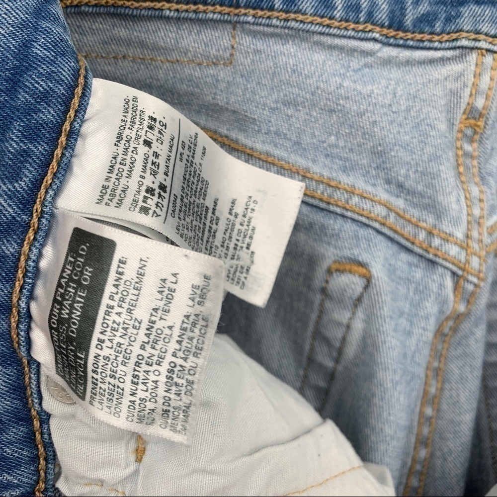 Levi's Classic 501 Skinny Denim Jeans in Light Blue Wash - Picture 12 of 16